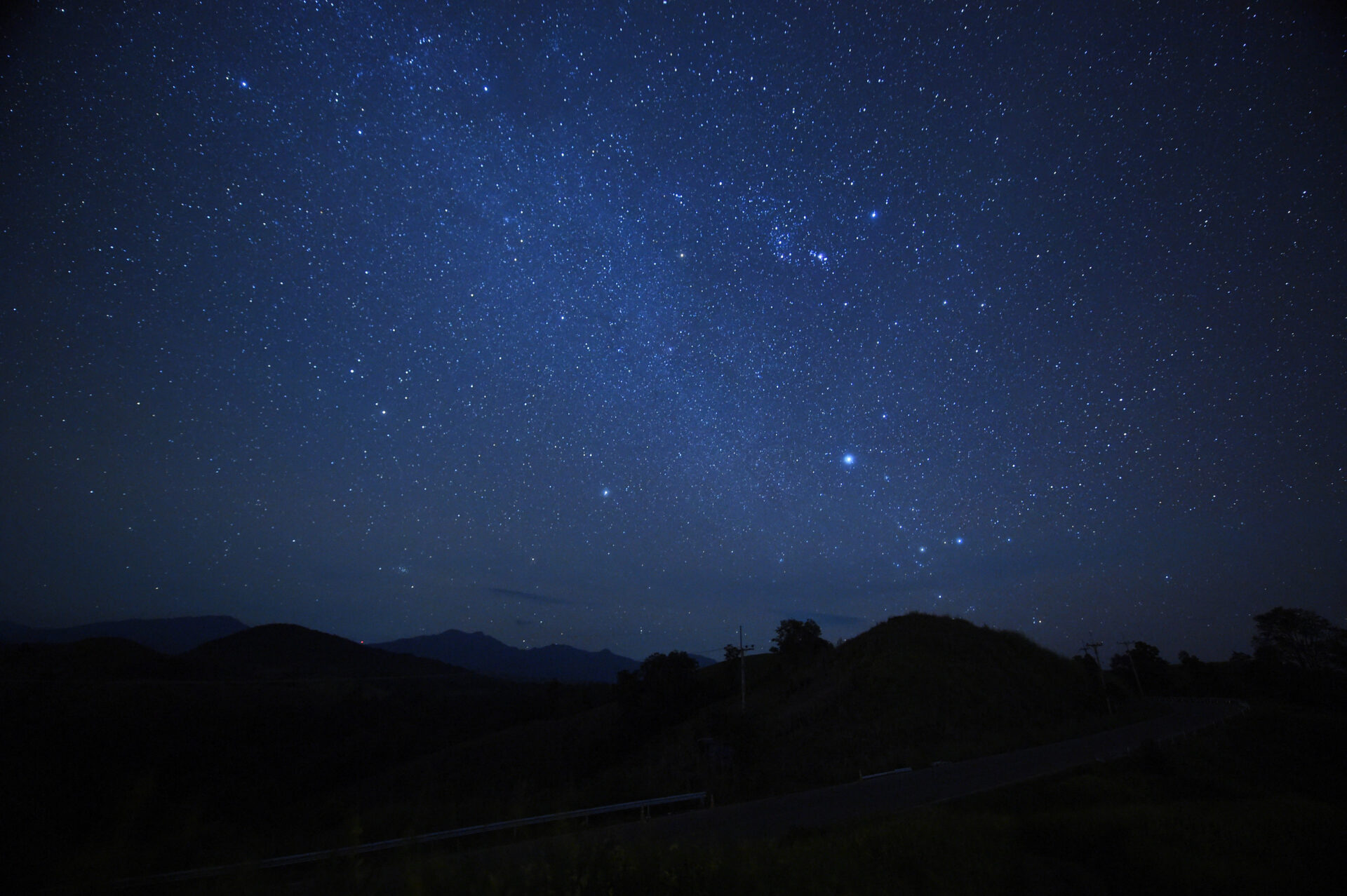 英語版　もしも暗闇がこわかったら夜空に星をくわえましょう 英語版 もしも暗闇がこわかったら夜空に星をくわえましょう